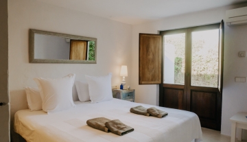 Resa estates Ibiza for sale finca Santa gertrudis bedroom 1.jpg